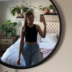 Meet your Posher, Betsabe